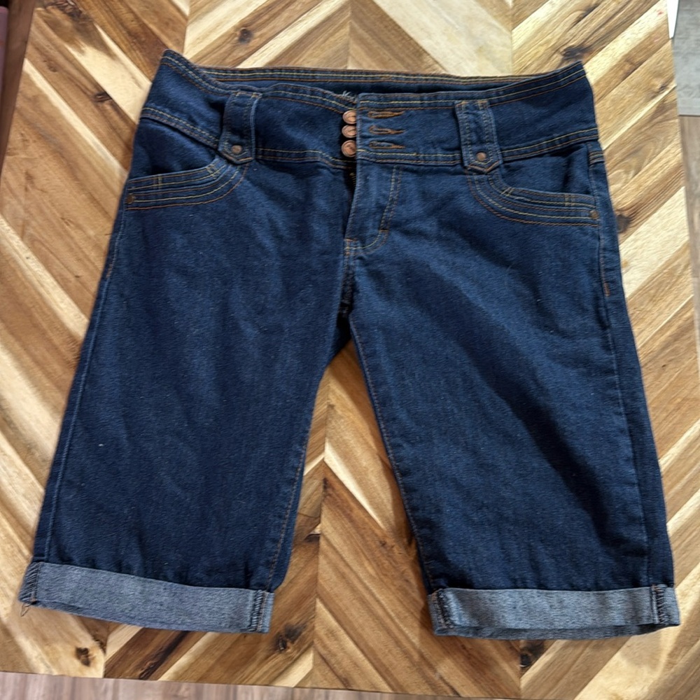 No Fuze Knee-Length Jeans